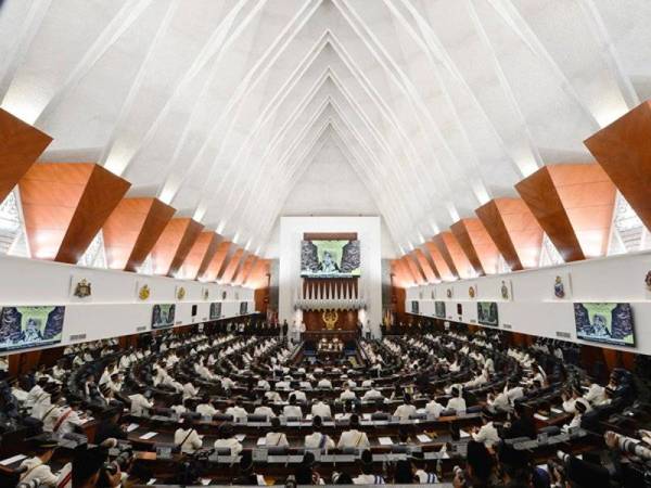 Dewan rakyat - Foto Bernama