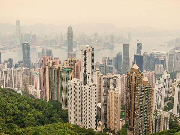 Hong Kong menjadi bandar paling mahal di dunia bagi pembeli rumah untuk lima tahun berturut-turut.
