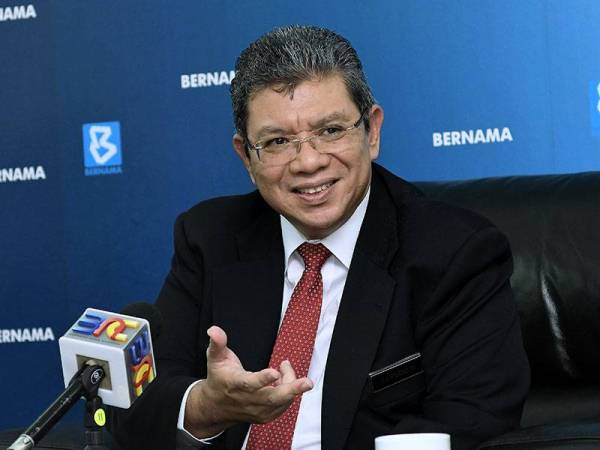 Menteri Luar Datuk Saifuddin Abdullah ketika ditemubual wartawan selepas rakaman program Ruang Bicara bersama Bernama News Channel di Wisma Bernama hari ini. - Foto Bernama