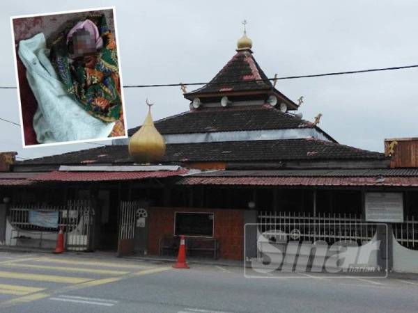 Mayat bayi dalam bungkusan kain dan terdapat kesan darah pada hidung yang ditemui oleh AJK Masjid Asy Syakirin, Kampung Pasir Puteh Bachang, di sini, kira-kira jam 6.30 pagi tadi.