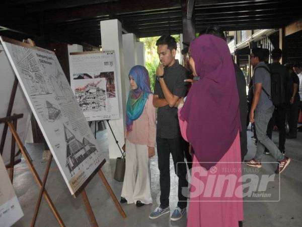 Peserta seminar berpeluang melihat sekitar muzium tersebut.