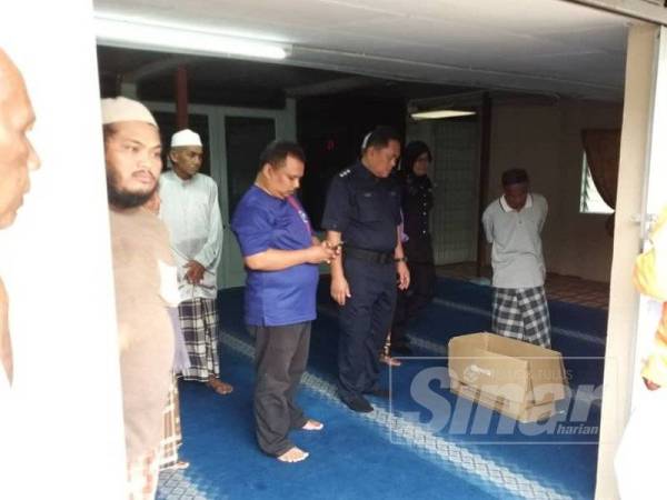 Bayi perempuan cukup sifat di temui di Masjid Lama Ara Kuda di Tasek Gelugor, Pulau Pinang.