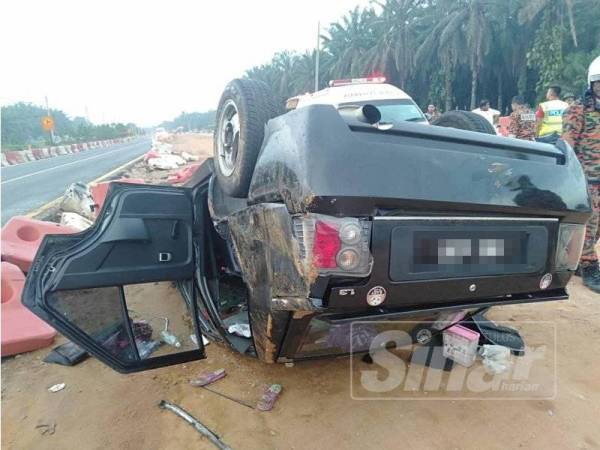 Keadaan kereta dinaiki empat sekeluarga yang terbalik hingga mengorbankan nyawa bayi berkenaan.