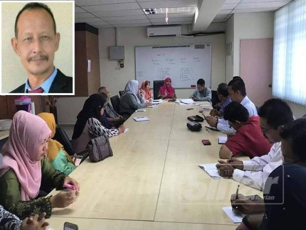 Suasana ketika sesi mesyuarat bagi penubuhan PAWE Jerai. (Gambar kecil: Mohd Rosdi Yahaya)