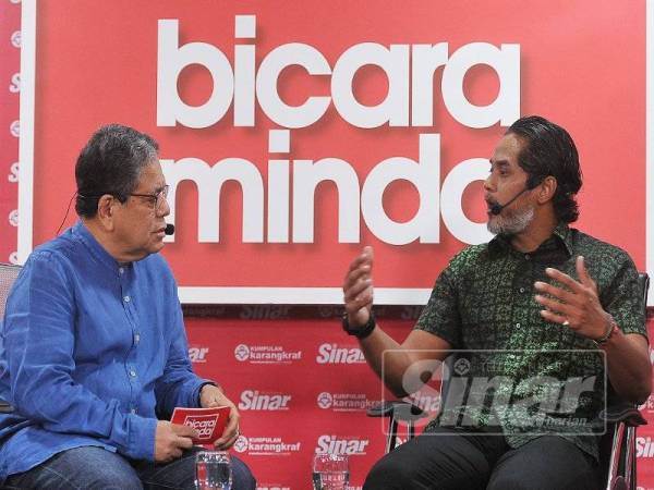 Khairy ketika menjawab soalan dari moderator Bicara Minda Tan Sri Johan Jaaffar