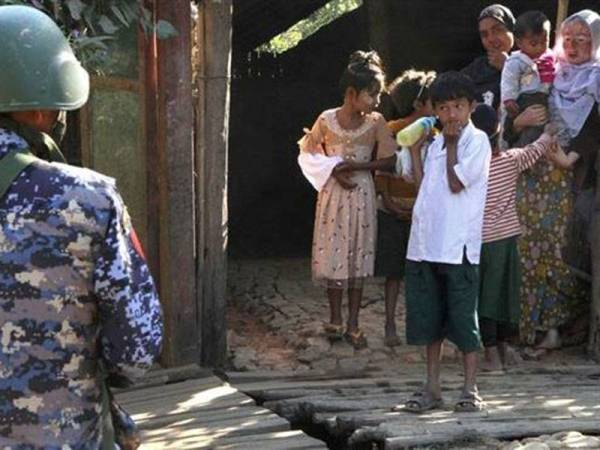 Penduduk Rohingya terus menjadi sasaran tindakan kekerasan tentera. 