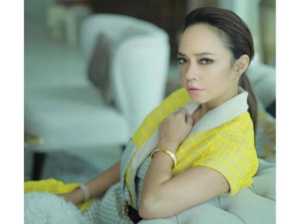 Pelakon, Nora Danish