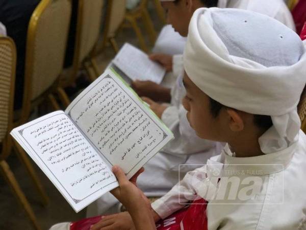 Antara pelajar tahfiz yang hadir pada Majlis UNIRAZAK #QuranHour di UNIRAZAK Kuala Lumpur.