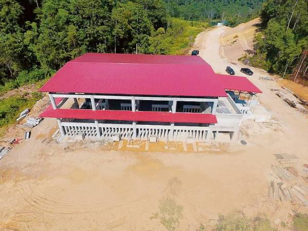 Kawasan kurungan gajah yang dibina di JES.