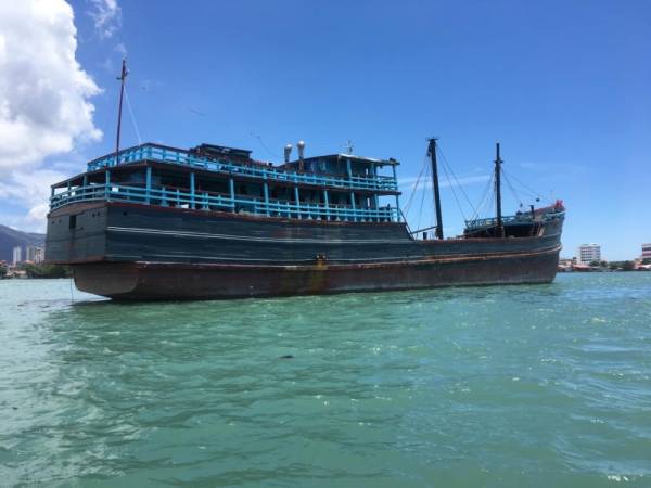 Salah sebuah kapal dagang dari Myanmar yang ditahan APMM.