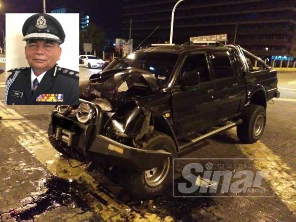 Mitshubishi Storm milik pasukan JSJN IPK yang remuk selepas terbabit dalam kemalangan di persimpangan lampu isyarat Wisma Persekutuan Kota Bharu semalam. (Gambar kecil:Abdul Rahim Daud)
