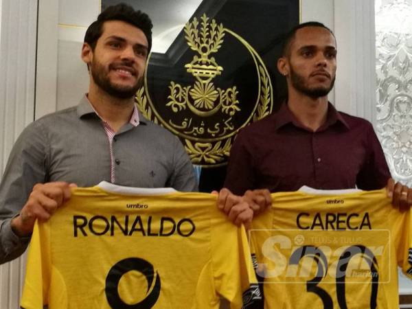 Ronaldo (kiri) dan Careca, dua import baharu Perak.