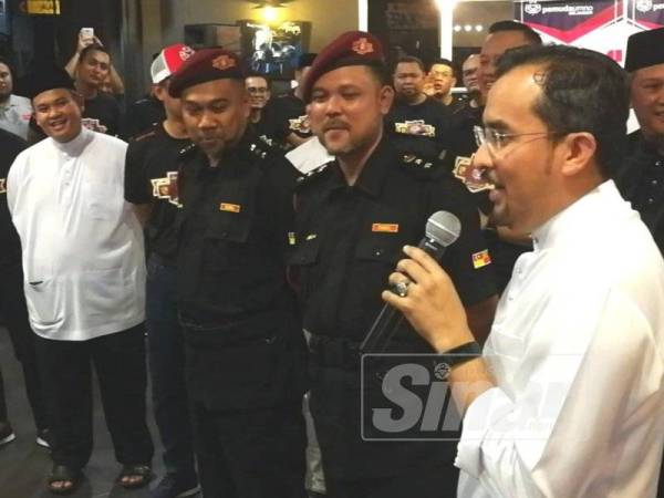 Asyraf melancarkan penubuhan empat skuad di bawah Pemuda UMNO termasuk Skuad Sabil.