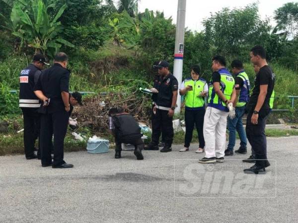 Pasukan Forensik Ibu Pejabat Polis Kontinjen (IPK) Perak menjalankan siasatan berhubung penemuan mayat bayi perempuan di Jelapang semalam.