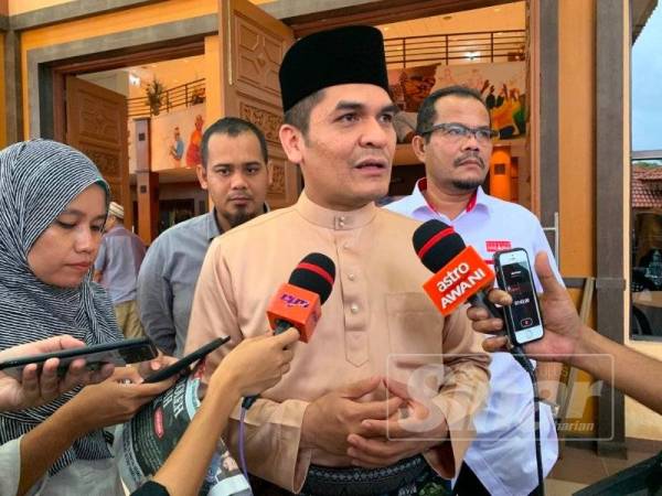 Radzi Jidin semasa sidang media disini.