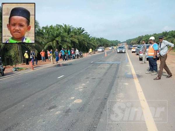 Lokasi kejadian yang meragut nyawa kanak-kanak tersebut di di KM33 Jalan Temerloh-Bandar Tun Abdul Razak, Jengka pagi tadi. Gambar kecil: Muhammad Izzul Al Waiz Suhairy