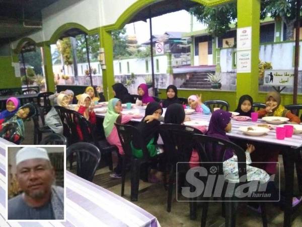 Murid terpaksa berbuka secara ala kadar. (Gambar kecil: Ahmad Shahabudin)