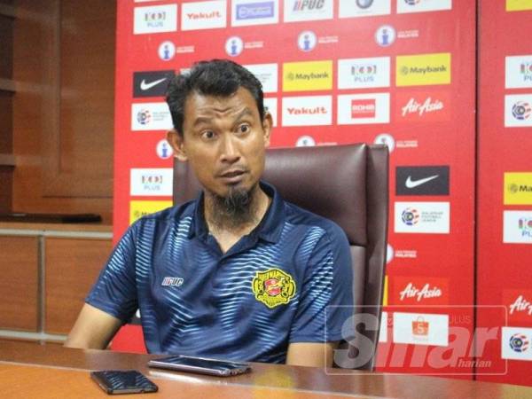 Yusri akui lega Kelantan kutip mata penting ketika pasukan kendaliannya sedang berjuang untuk keluar daripada zon penyingkiran Liga Premier, ketika ini.