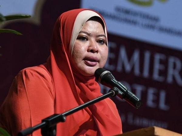 Datuk Seri Rina Harun - Foto Bernama