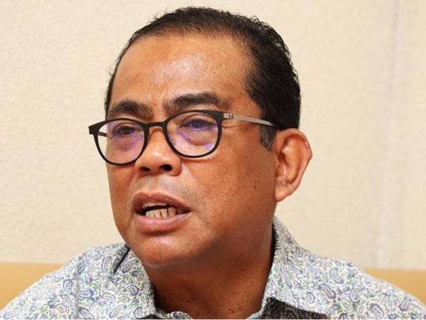 Naib Presiden UMNO, Datuk Seri Mohamed Khaled Nordin sifatkan cadangan Pemuda DAP mengenai isu matrikulasi sarat motif politik.