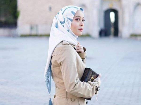 Vivy Yusof - Foto Intagram @vivyyusof