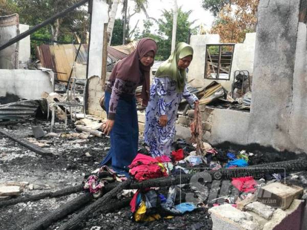 Rumah yang dihuni Salma bersama tujuh ahli keluarga yang lain sejak lebih 30 tahun lalu musnah dalam sekelip mata.