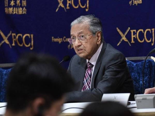 Perdana Menteri Tun Dr Mahathir Mohamad semasa sesi dialog di Kelab Koresponden Asing Jepun (FCCJ) hari ini. Foto: Bernama