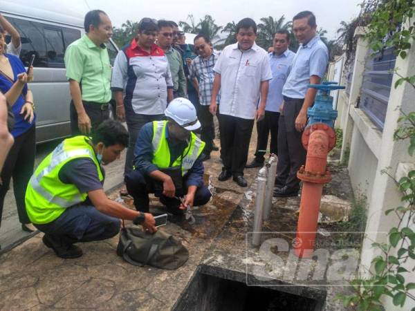 Tindakan pemotongan bekalan air turut dikenakan terhadap premis kilang haram yang beroperasi di sekitar Teluk Gong.