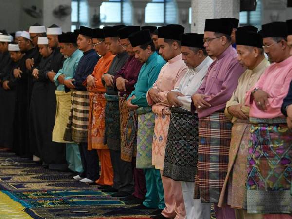 Eratkan hubungan sesama Islam pada hari raya: Sultan Mizan