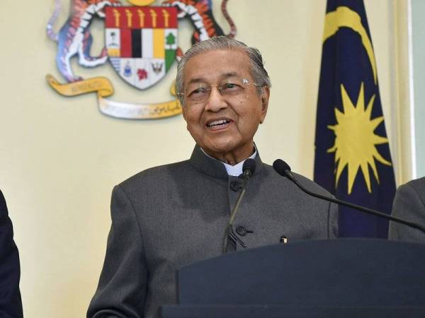 Perdana Menteri Tun Dr Mahathir Mohamad semasa sidang media selepas mempengerusikan Mesyuarat Majlis Tindakan Ekonomi (EAC) di Bangunan Perdana Putra hari ini. Foto: Bernama