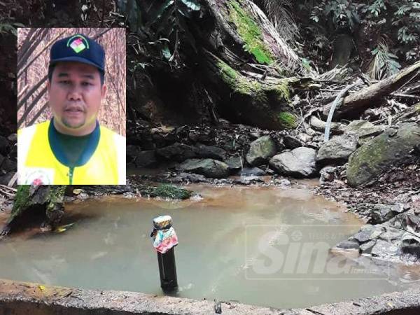 Keputusan ujian sampel air di Kuala Koh, Gua Musang yang diambil baru-baru ini dijangka diperoleh paling awal dua hari lagi. Gambar kecil:Hamzah Mohamad