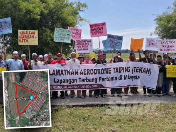 Lebih 200 ahli Gabungan Persatuan Pelindung Warisan Taiping membantah penjualan tanah Lapangan Terbang Tekah kepada sebuah syarikat pemaju di luar perkarangan lapangan terbang itu petang semalam.