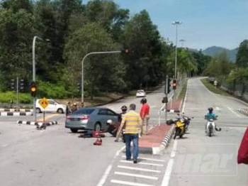 Pelajar Sekolah Maut Lintas Jalan