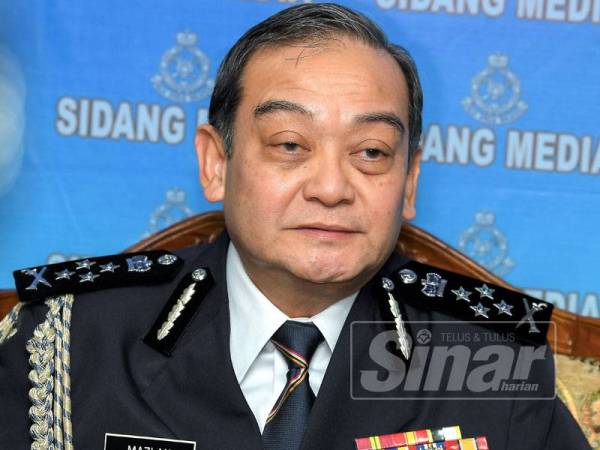 Mazlan ditemui selepas majlis Serah Terima Tugas Jawatan Pengarah dan Pengerusi Persatuan Keluarga Polis (Perkep) Jabatan Siasatan Jenayah Komersil di Ibu Pejabat Polis Bukit Aman hari ini.