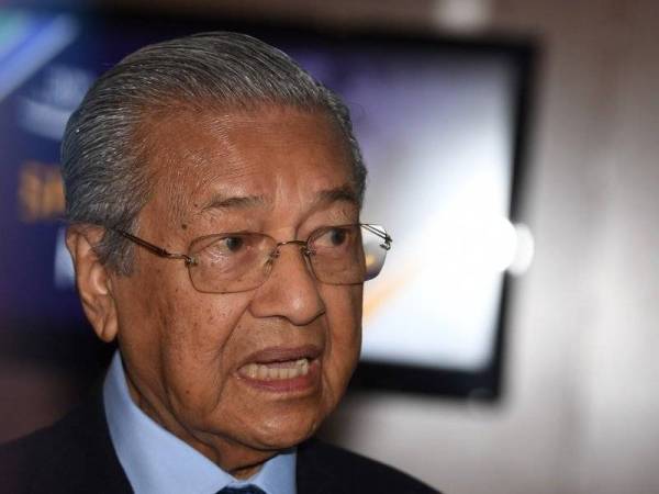 Perdana Menteri Tun Dr Mahathir Mohamad ketika sidang media selepas merasmikan Persidangan Minyak dan Gas Asia Ke-20 (AOGC 2019) di Pusat Konvensyen Kuala Lumpur (KLCC) hari ini. Foto: Bernama