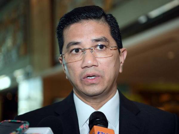 Mohamed Azmin - Foto Bernama