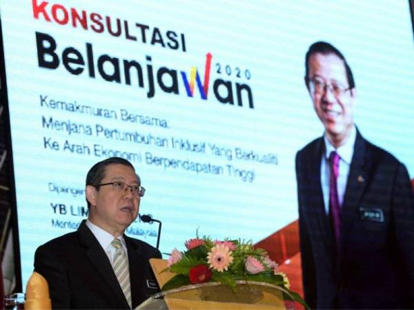 Menteri Kewangan Lim Guan Eng ketika berucap pada Majlis Konsultasi Belanjawan 2020 di kementeriannya hari ini. - Foto Bernama