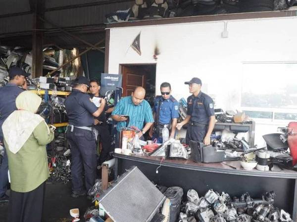 Operasi penguatkuasaan kilang haram dijalankan MPK sejak dua minggu lalu.( FOTO: SALURAN KOMUNIKASI MPKLANG).