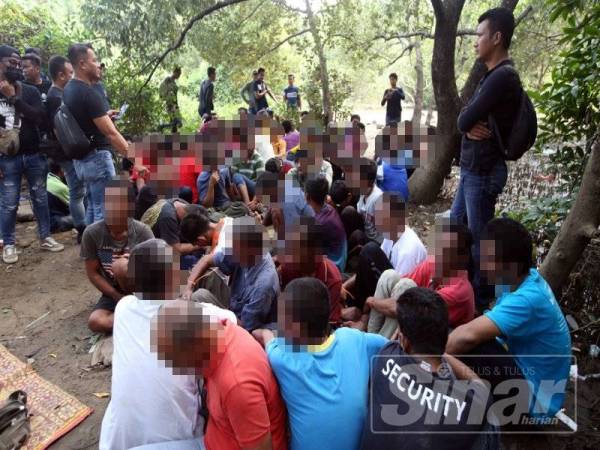 83 individu yang ditahan akan direman bagi membantu siasatan pihak polis.