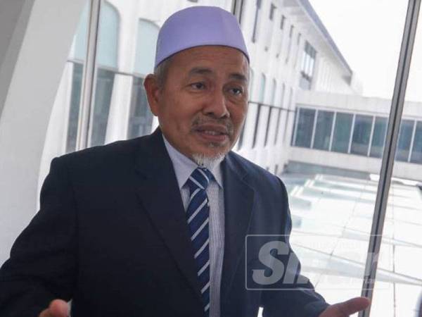 Tuan Ibrahim ketika ditemui pemberita di lobi Parlimen di sini hari ini. - FOTO SHARIFUDDIN ABDUL RAHIM