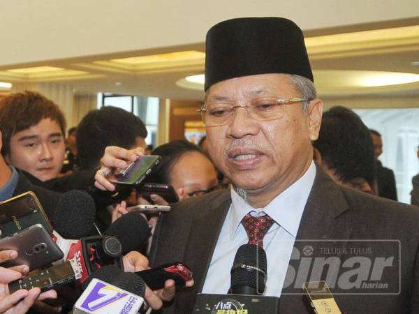 Ahli Parlimen Keterah, Tan Sri Annuar Musa ditemui media di Parlimen. - FOTO ROSLI TALIB