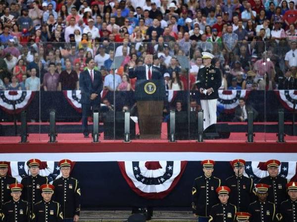 Presiden Donald Trump menyampaikan ucapan 'berapi-api' sempena sambutan hari Kemerdekaan AS.