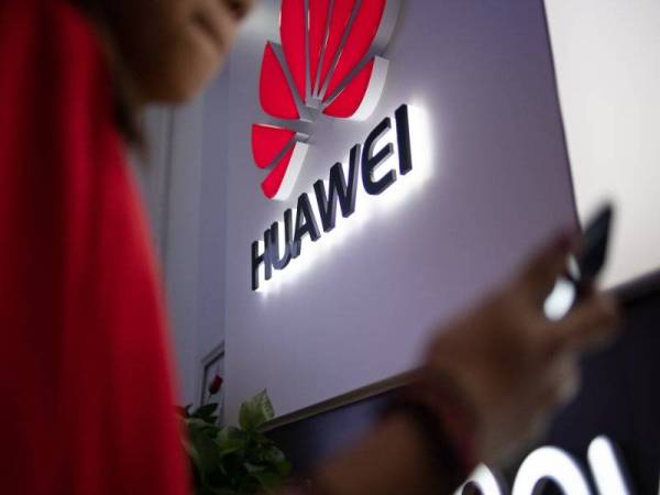 Huawei rancang memberhentikan pekerjanya di Futurewei Technologies, AS. - Gambar Hiasan