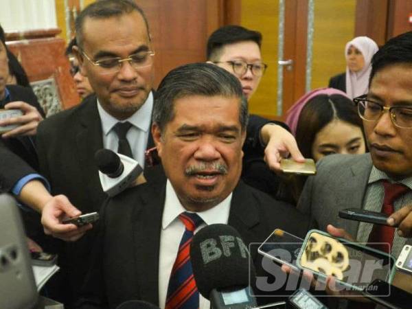 Menteri Pertahanan, Mohamad Sabu di Parlimen hari ini. -Foto Sinar Harian Sharifudin Abdul Rahim