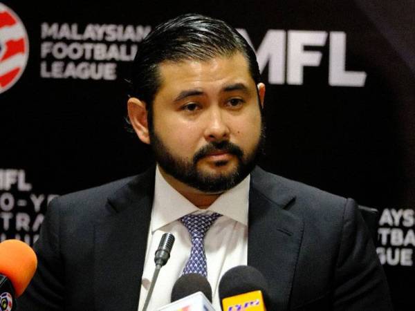 Tunku Ismail ketika berucap pada sidang media selepas melancarkan Pelan Strategik 50 Tahun MFL di Iskandar Malaysia Studio di Iskandar Puteri hari ini.