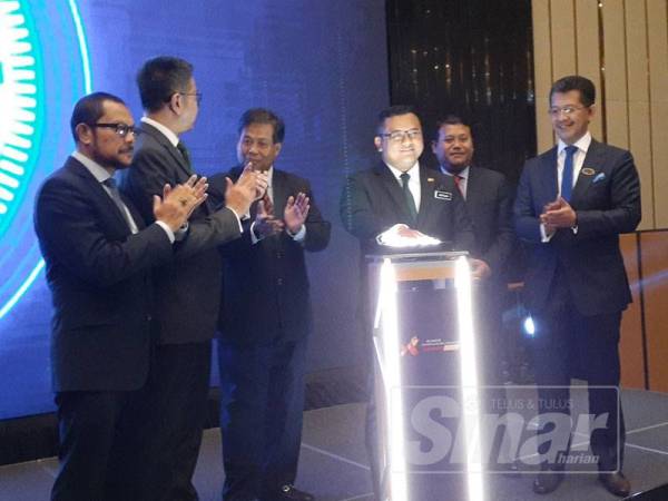 Amirudin merasmikan Majlis Sidang Kemuncak Perniagaan Antarabangsa Selangor 2019 (SIBS) hari ini.