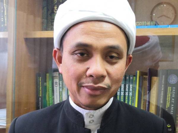 Mengaku Zina Pijak Al Quran Aibkan Kelantan Kata Imam Tua