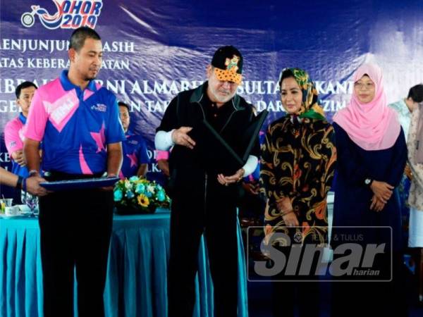 Sultan Ibrahim berkenan melancarkan buku Kembara Mahkota Johor 2001 - 2018 di Pontian hari ini.