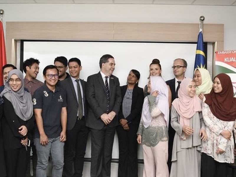 33 rakyat Malaysia bakal melanjutkan pengajian di Hungary pada tahun ini dengan biasiswa penuh kerajaan negara itu melalui program Biasiswa Stipendium Hungaricum.- Foto Bernama