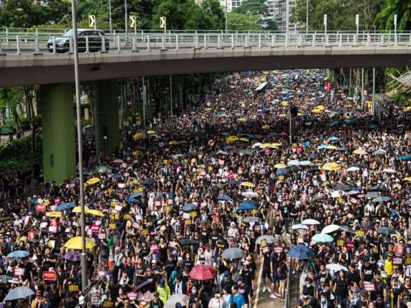 Protes mega di Hong Kong kini memasuki minggu ketujuh.